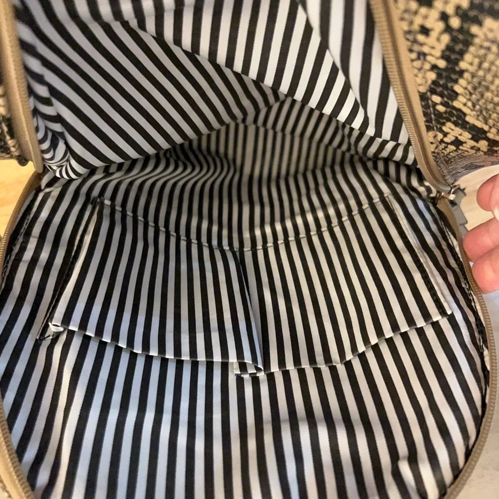 Alexis Bendel Chic Snakeskin Pattern Backpack - Picture 12 of 15